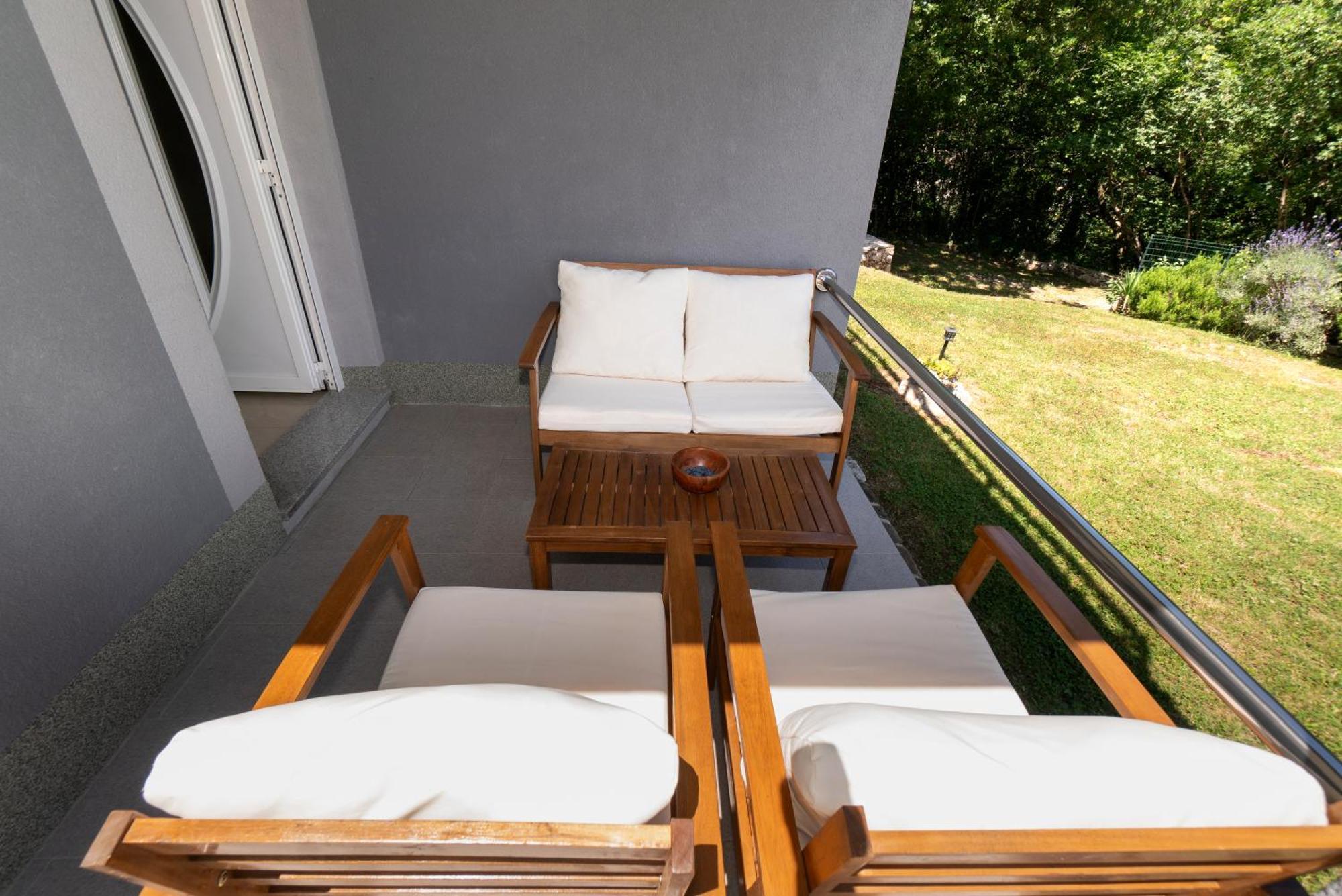 Apartments Srdanovic Omis Exterior photo